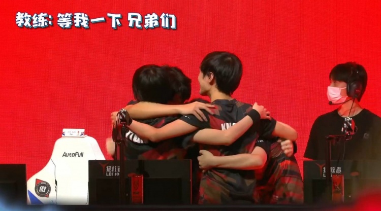 映出赛场竞 映出赛场竞