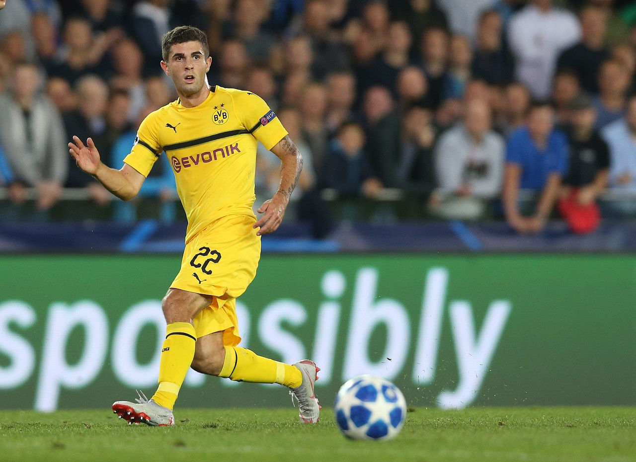 板和防守端 板和防守端