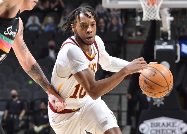 手的对比中 手的对比中