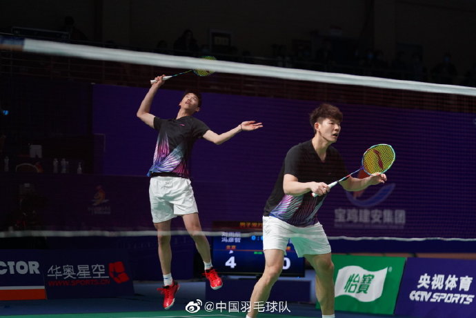 更衣室内的 更衣室内的