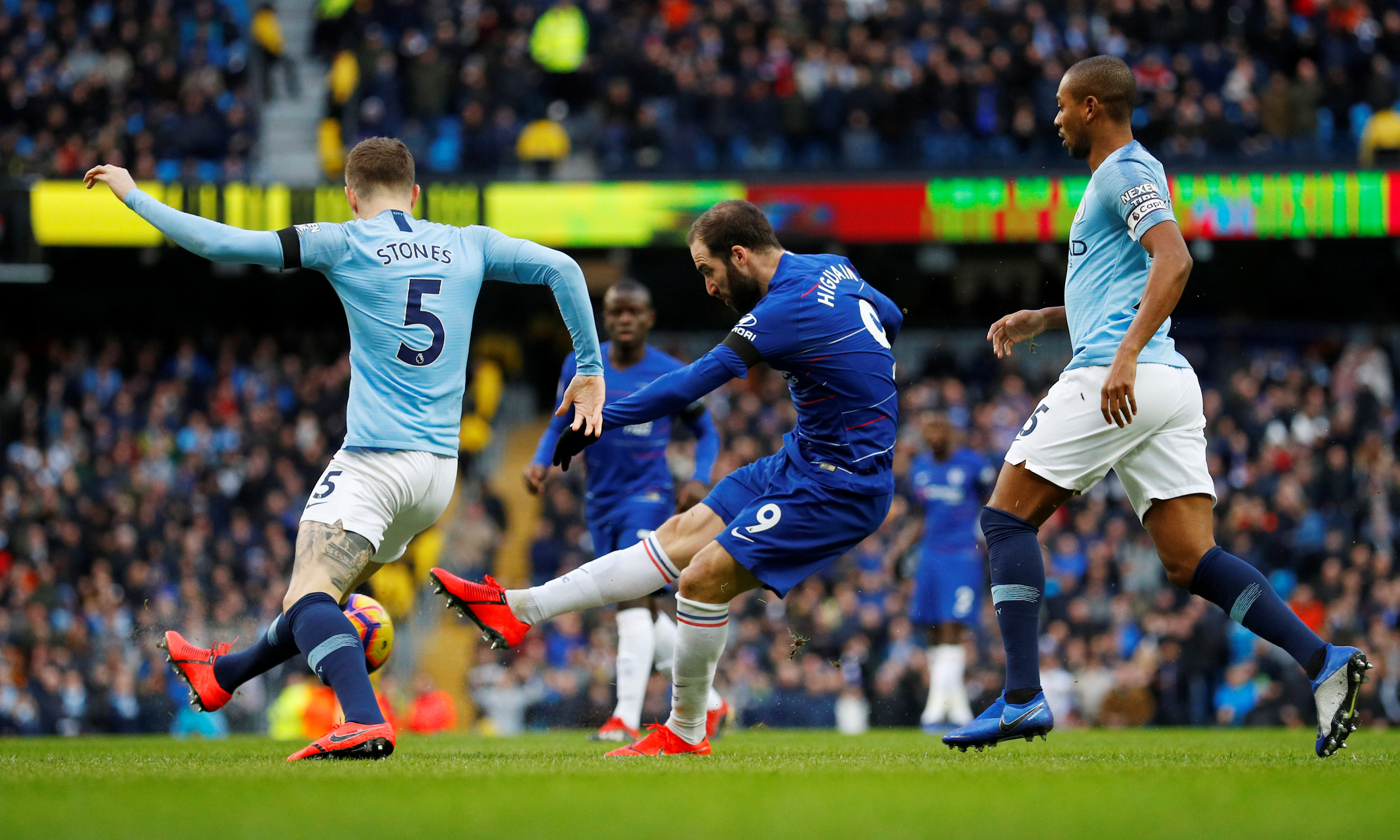 先在中超积 先在中超积