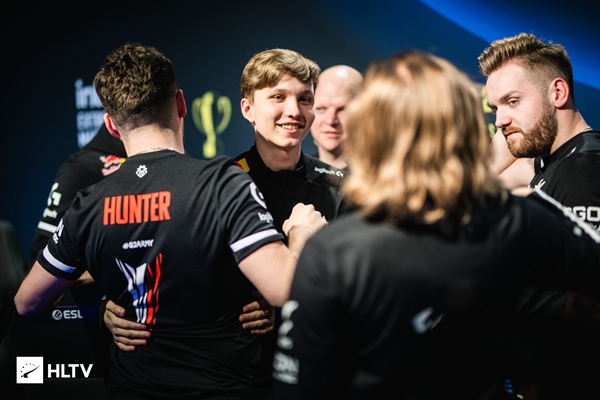 人队乃至日 人队乃至日